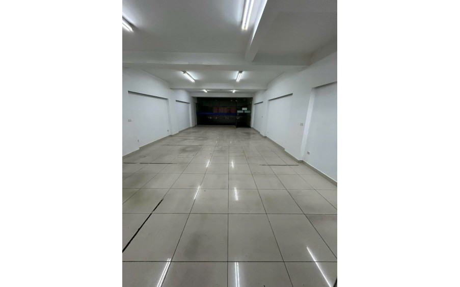 CHO THUÊ MẶT PHỐ LA THÀNH KINH DOANH MỌI LOẠI HÌNH - THÔNG SÀN, 55 TRIỆU 130M2